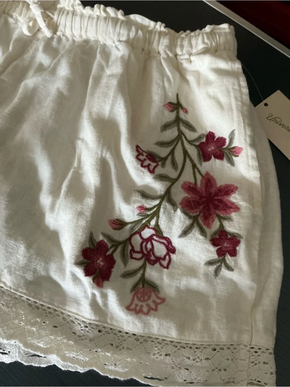 Universal Thread cream high